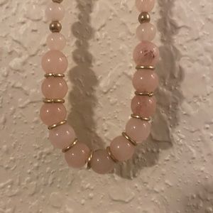 📦 Pink & Gold Beaded Necklace